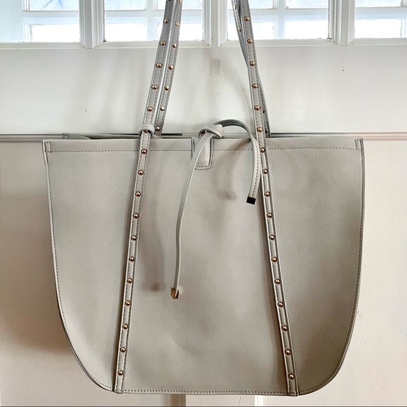 NWT 2 Piece Shiraleah “Mel” Tote and Wristlet - Picture 2 of 7